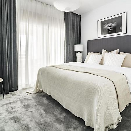 Djc - Modern 2 Bedroom Apartment Close To Beach Casares Bagian luar foto