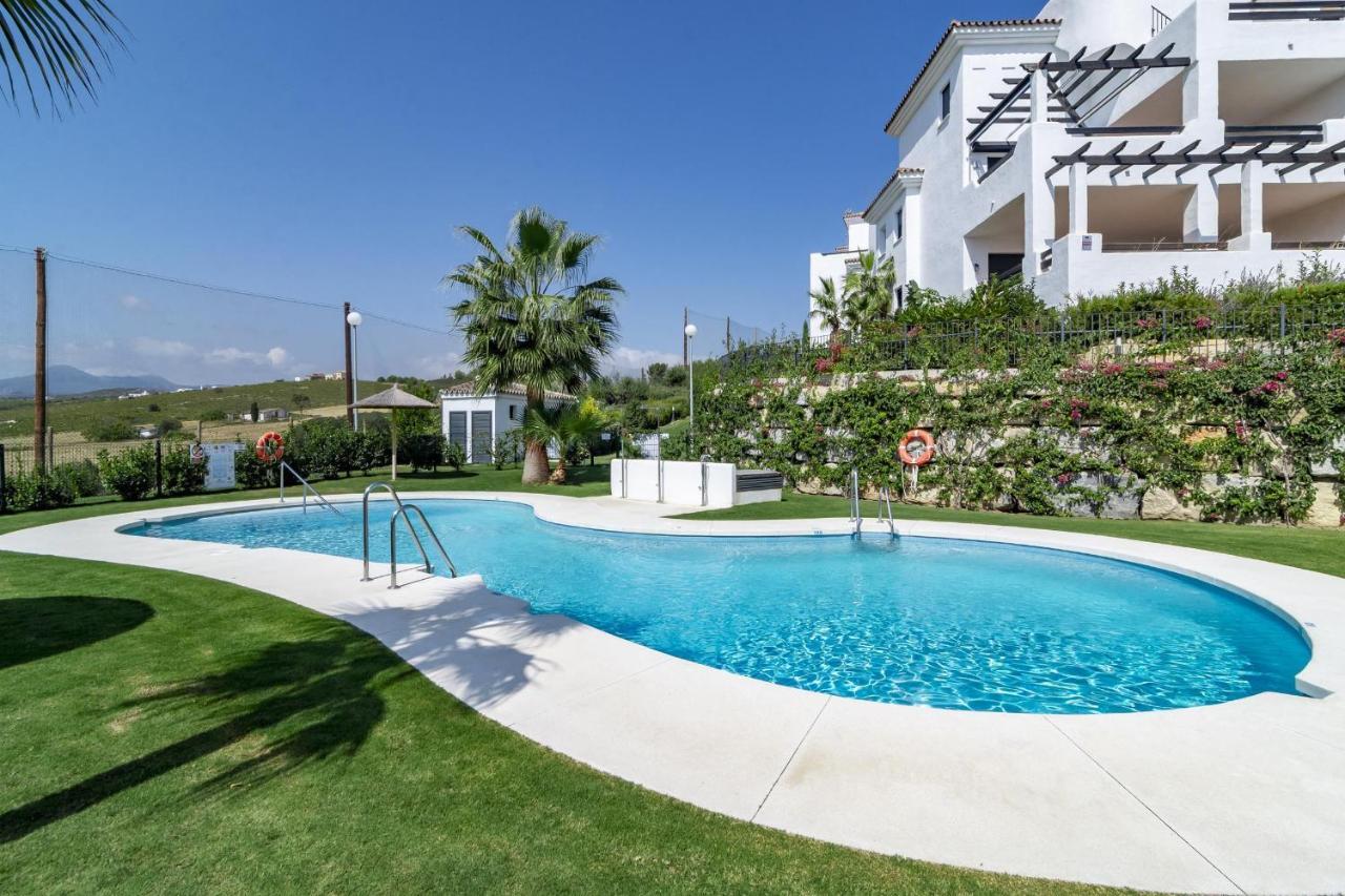 Djc - Modern 2 Bedroom Apartment Close To Beach Casares Bagian luar foto