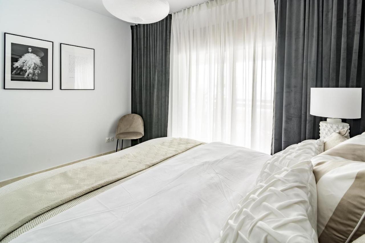 Djc - Modern 2 Bedroom Apartment Close To Beach Casares Bagian luar foto