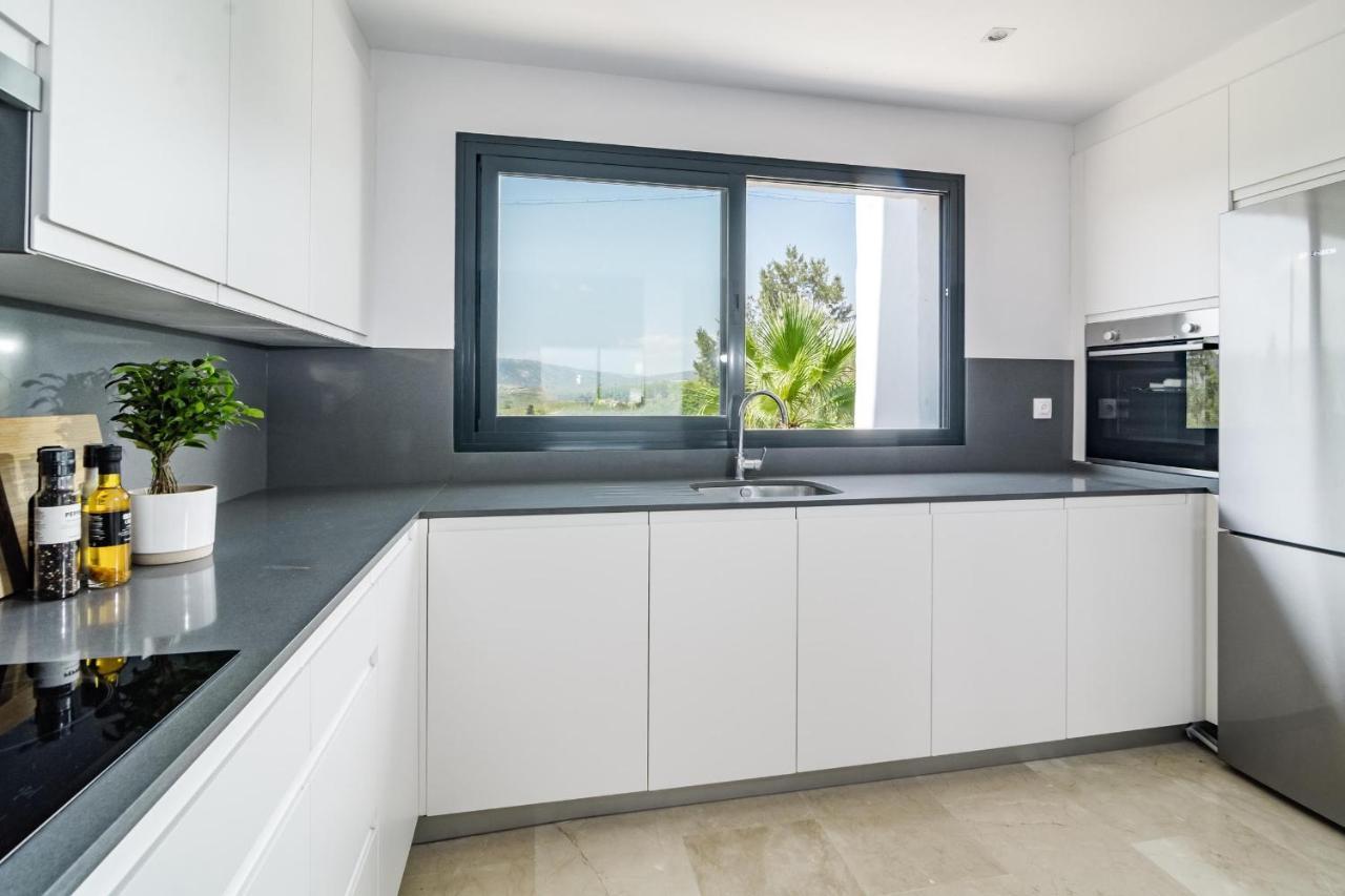 Djc - Modern 2 Bedroom Apartment Close To Beach Casares Bagian luar foto