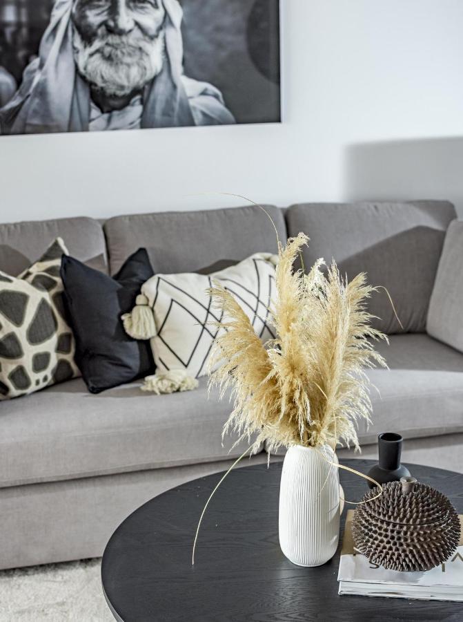 Djc - Modern 2 Bedroom Apartment Close To Beach Casares Bagian luar foto